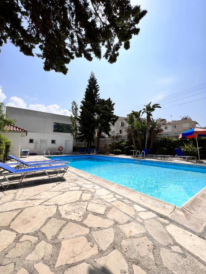 Pafia Sunbeach Townhouse Paphos Exterior photo
